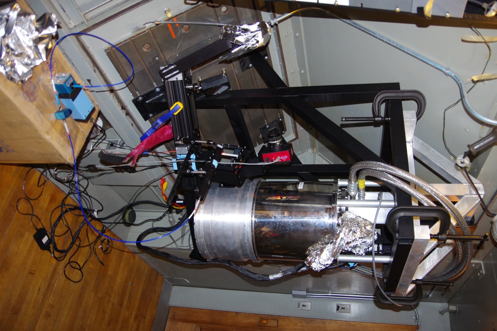 ARCONS cryostat at Palomar Observatory