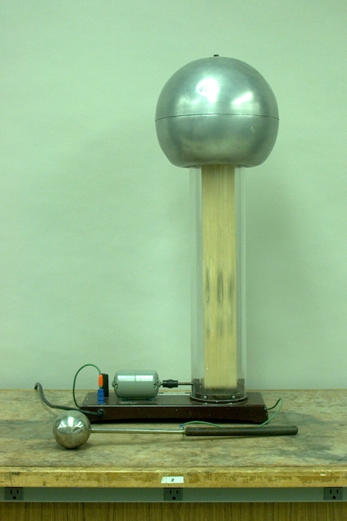 Van de Graaff generator