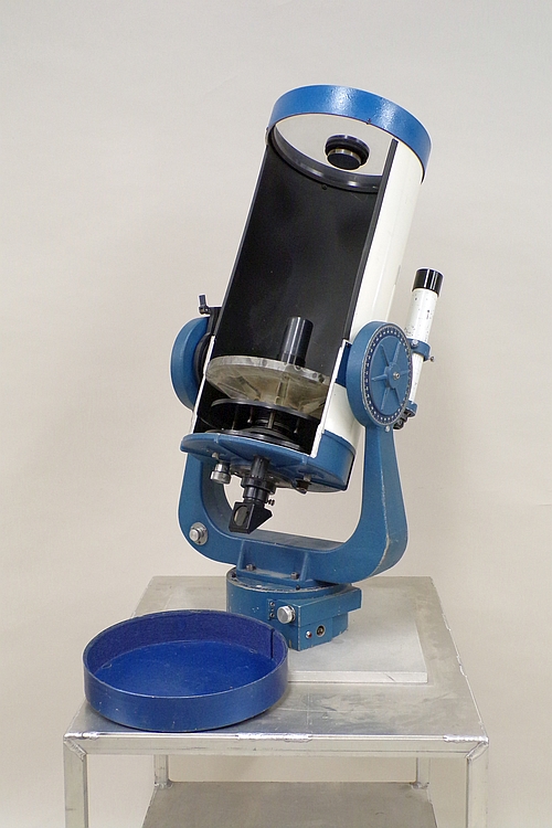 Cutaway telescope Cutaway telescope