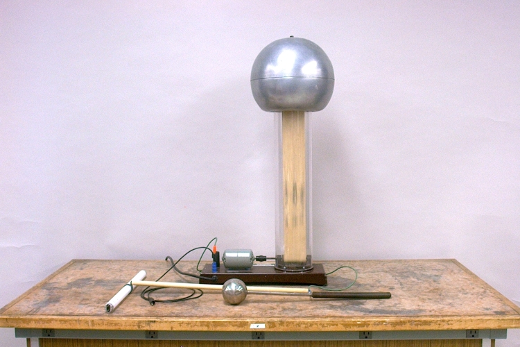 Fluorescent tube