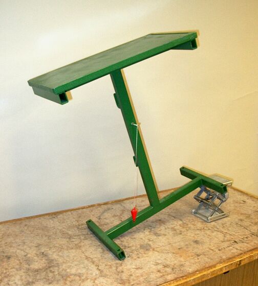 Tilting table