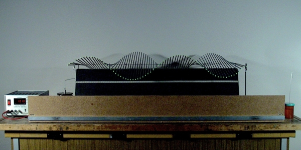 Transverse wave machine