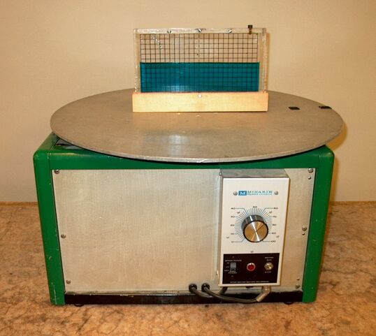 Accelerometer on turntable